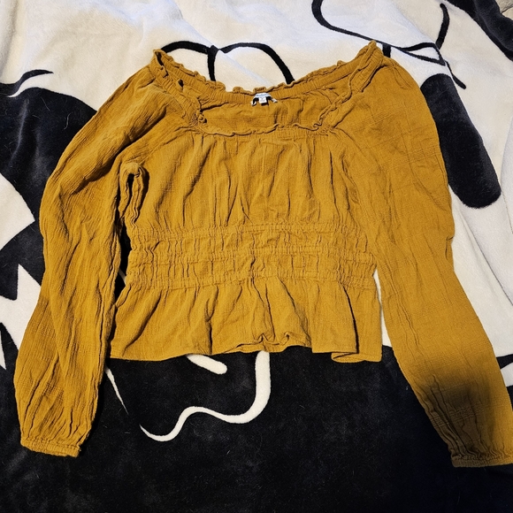 Madewell Tops - Madewell dark mustard yellow cropped peasant top medium